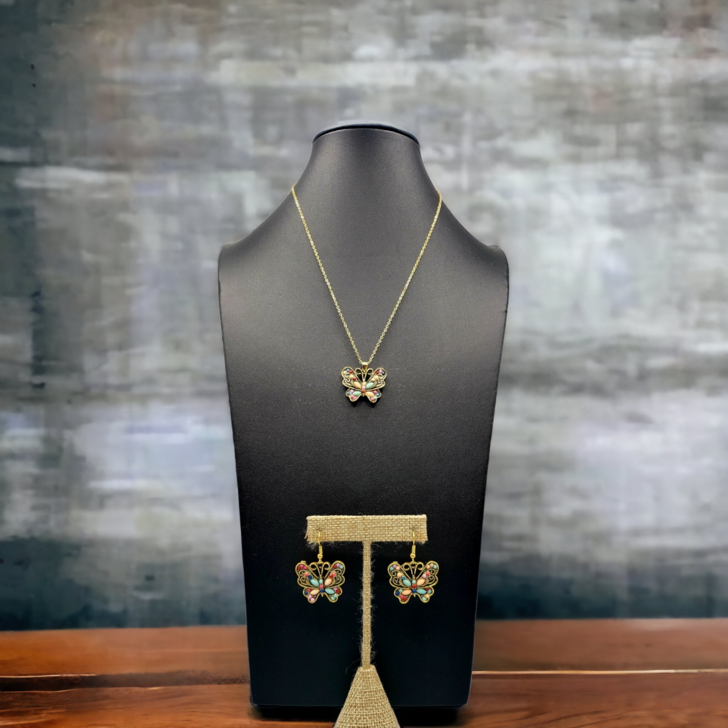 Brassy butterfly necklace (Necklaces)