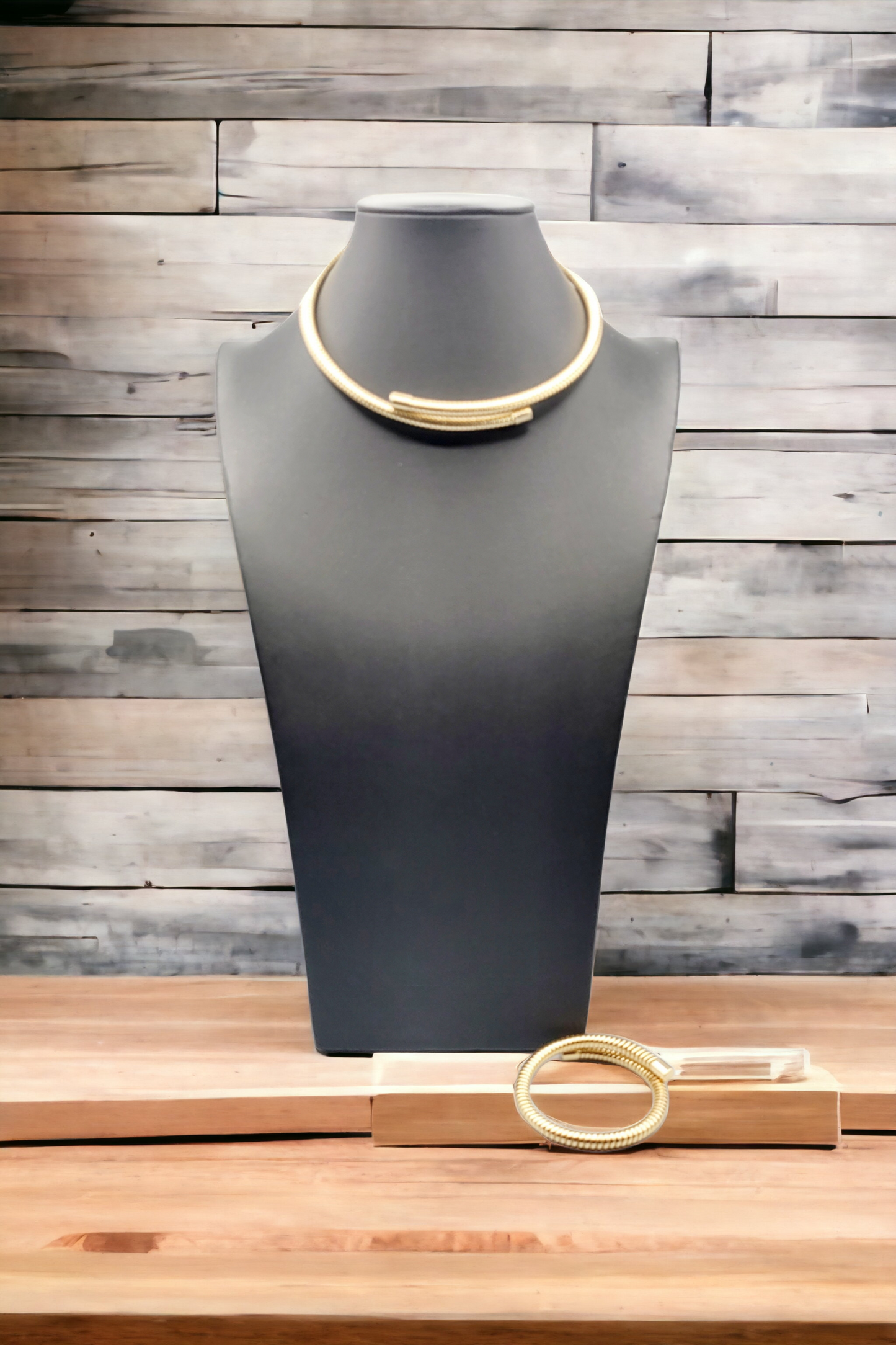 Golden choker set (jewelry sets)