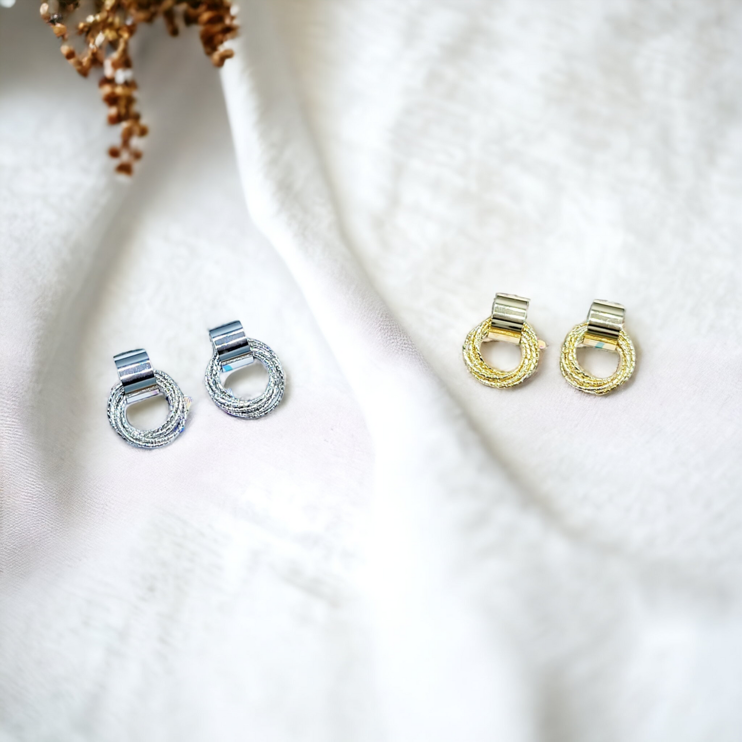 Keeping it together (Earrings)