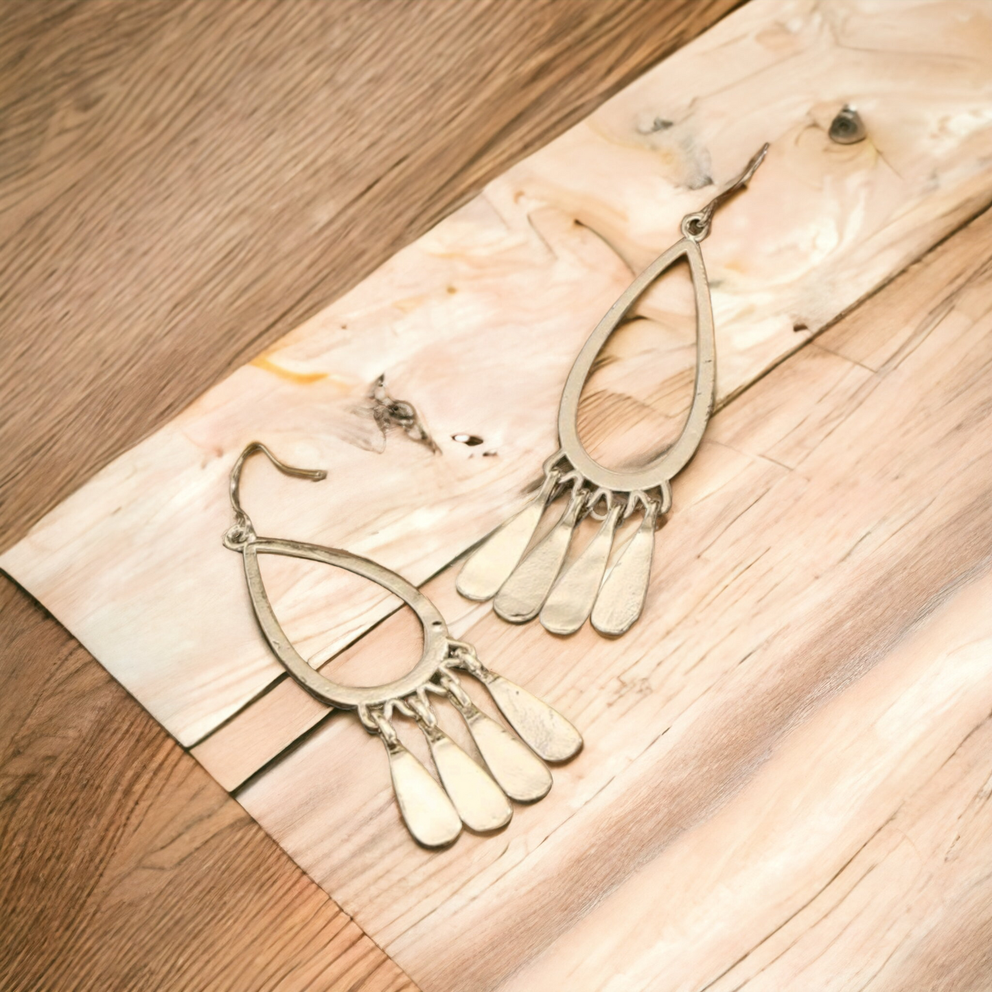 Silver & free dangle earrings (Earrings)