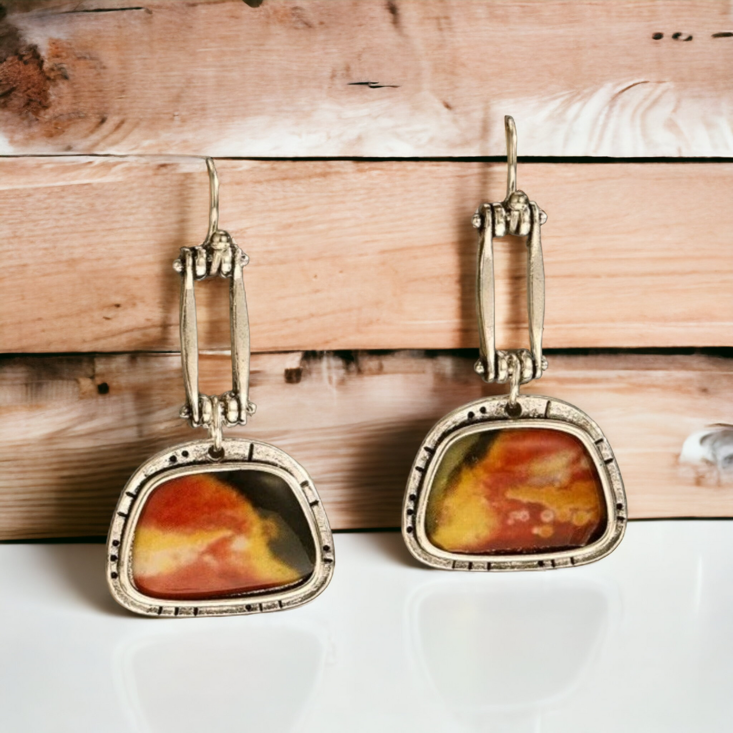 Wound tight earrings (Earrings)