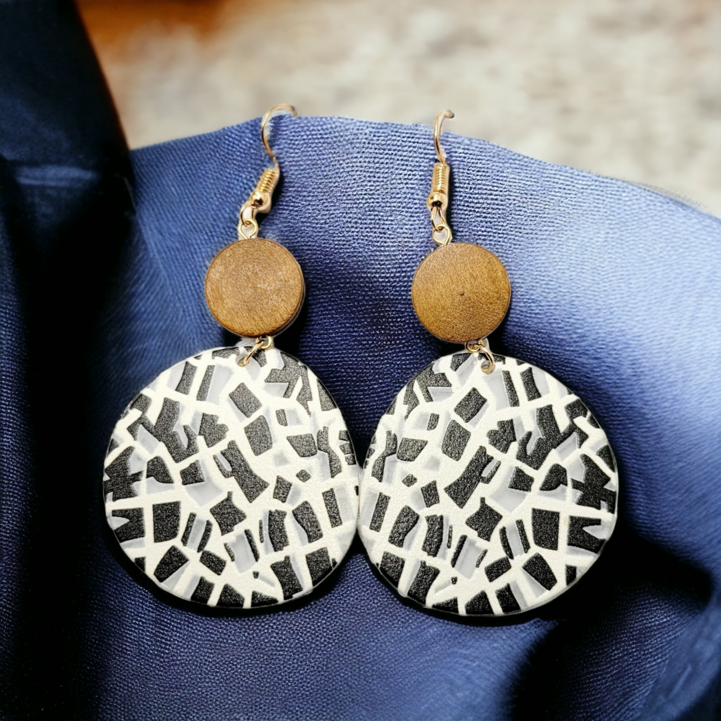 Shatter proof earrings (Earrings)