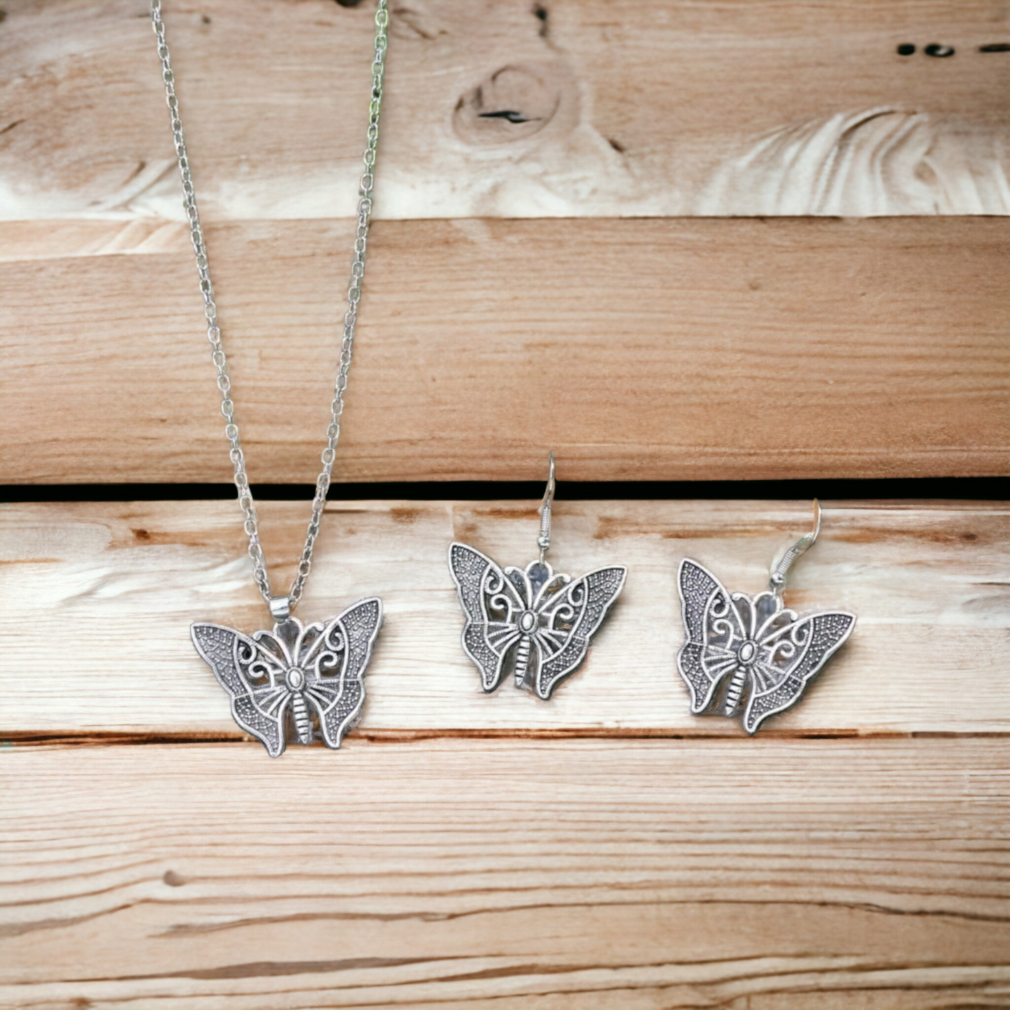 Fly with me necklace set (necklace set)