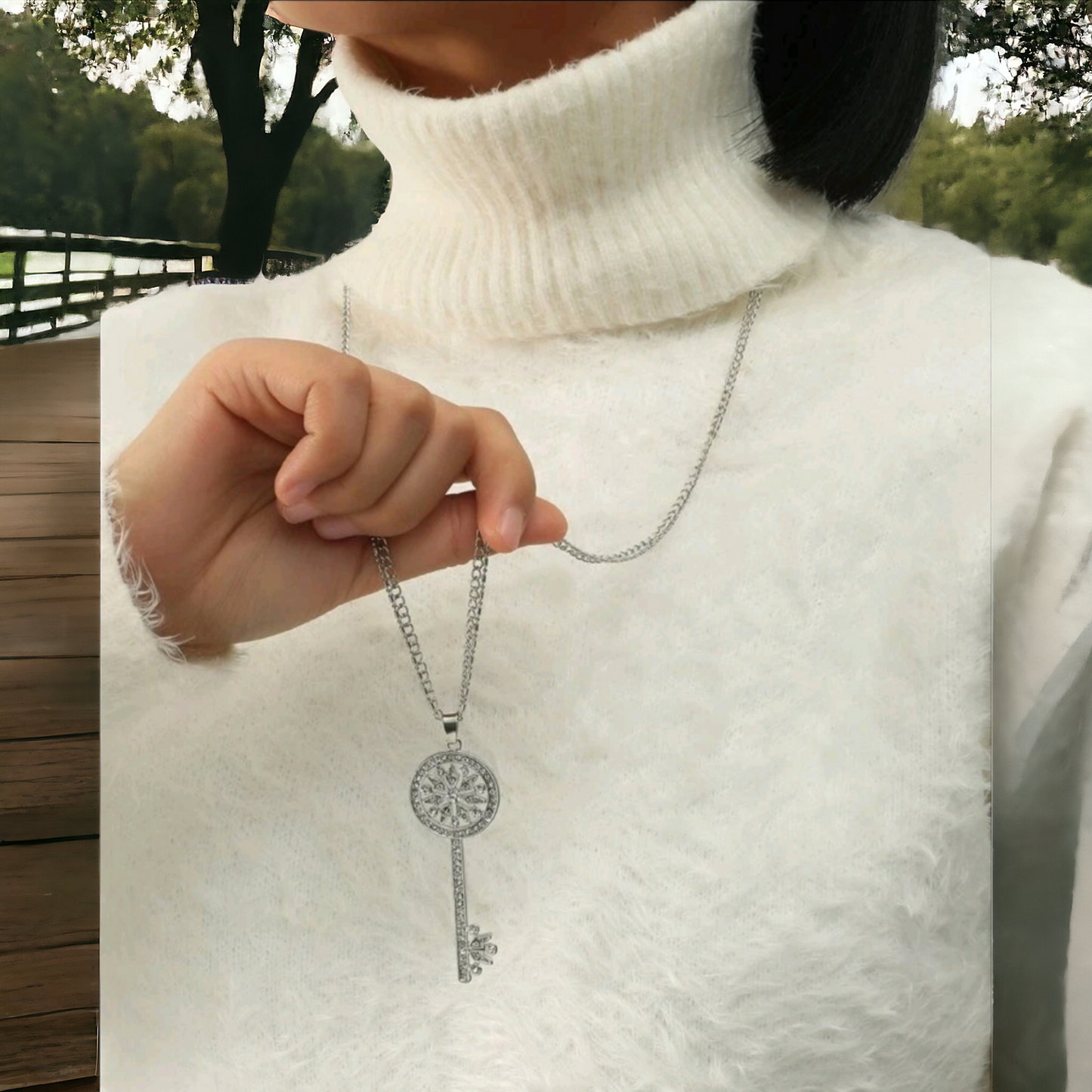 Love is the key necklace (necklace)