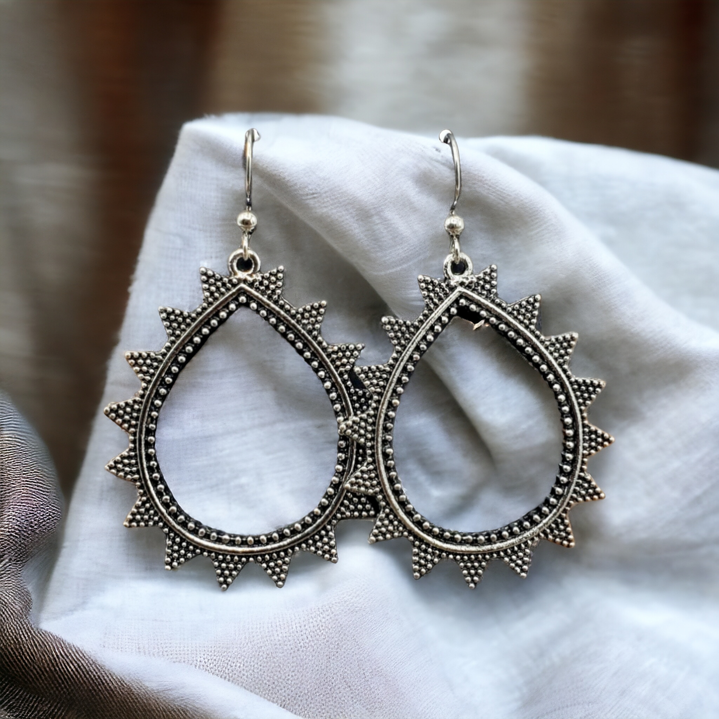 Spiked earrings (Jewelry)