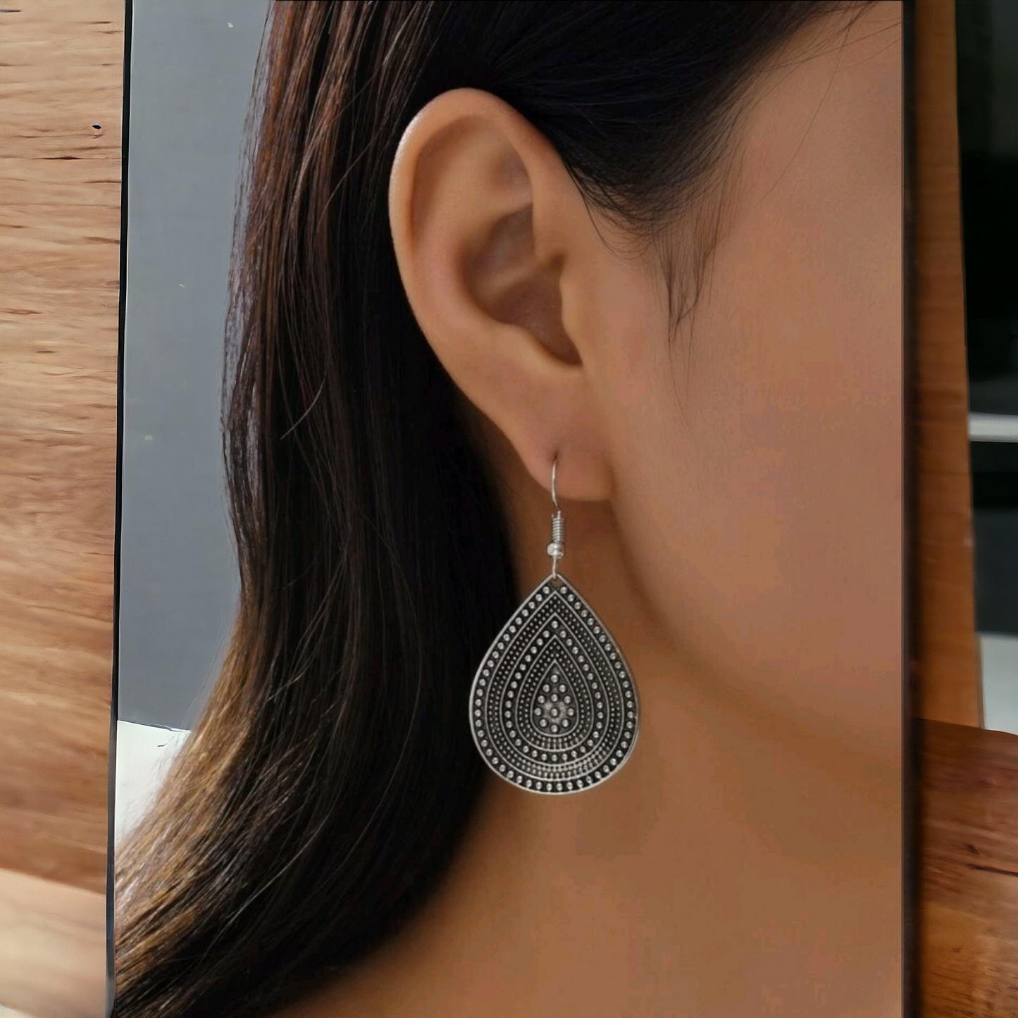 Loomed teardrop earrings (earrings)