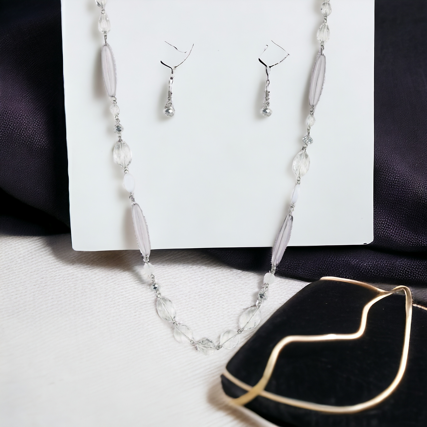 Quite Quintessence - White (Jewelry)