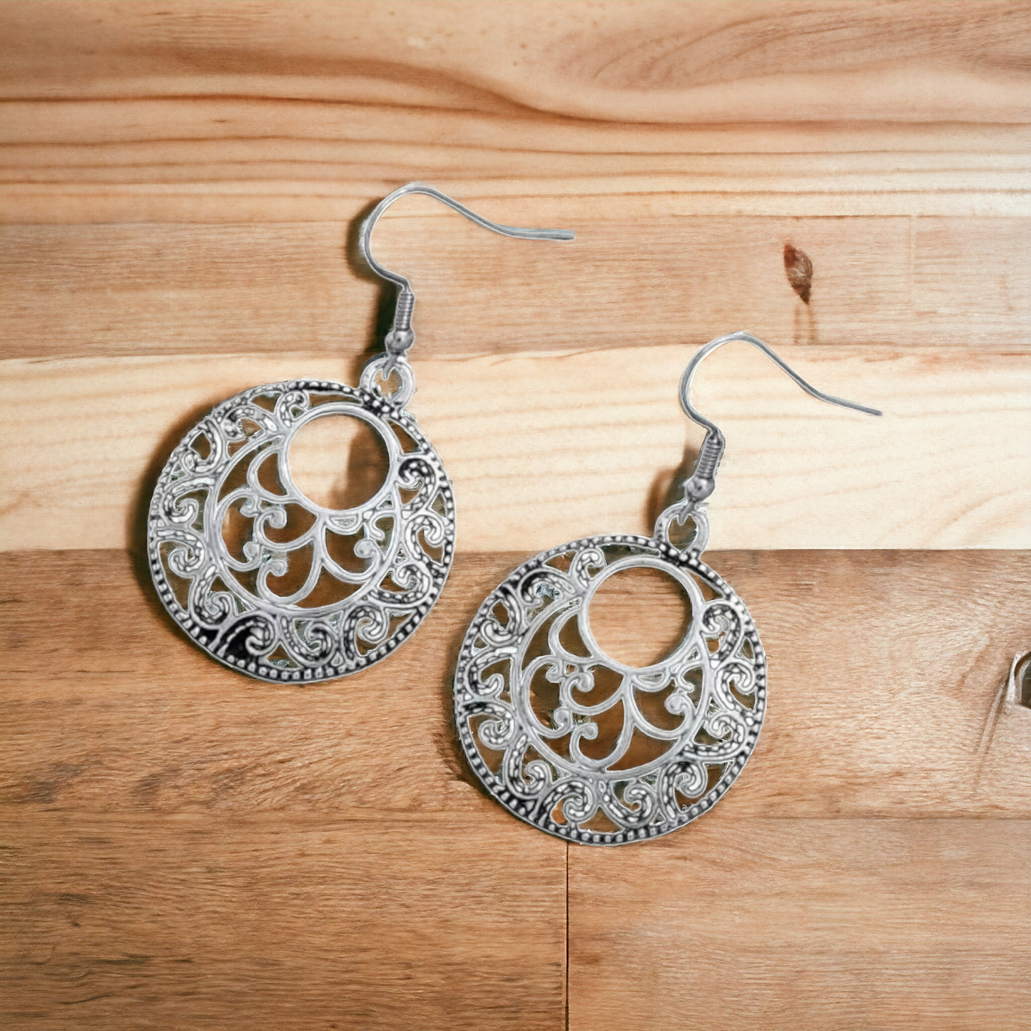 Swirly & girly earrings