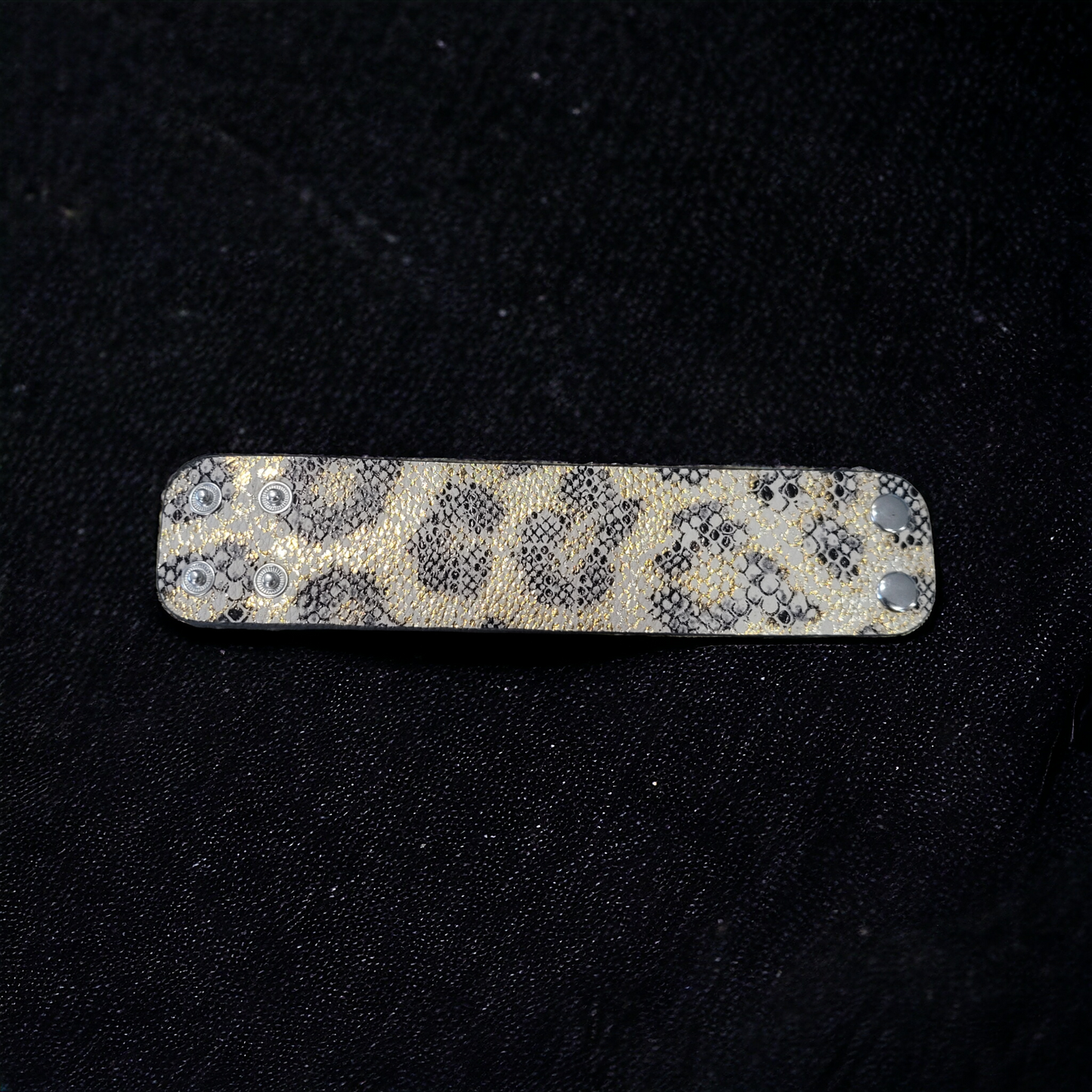 Serpent Shimmer Bracelet (bracelet)
