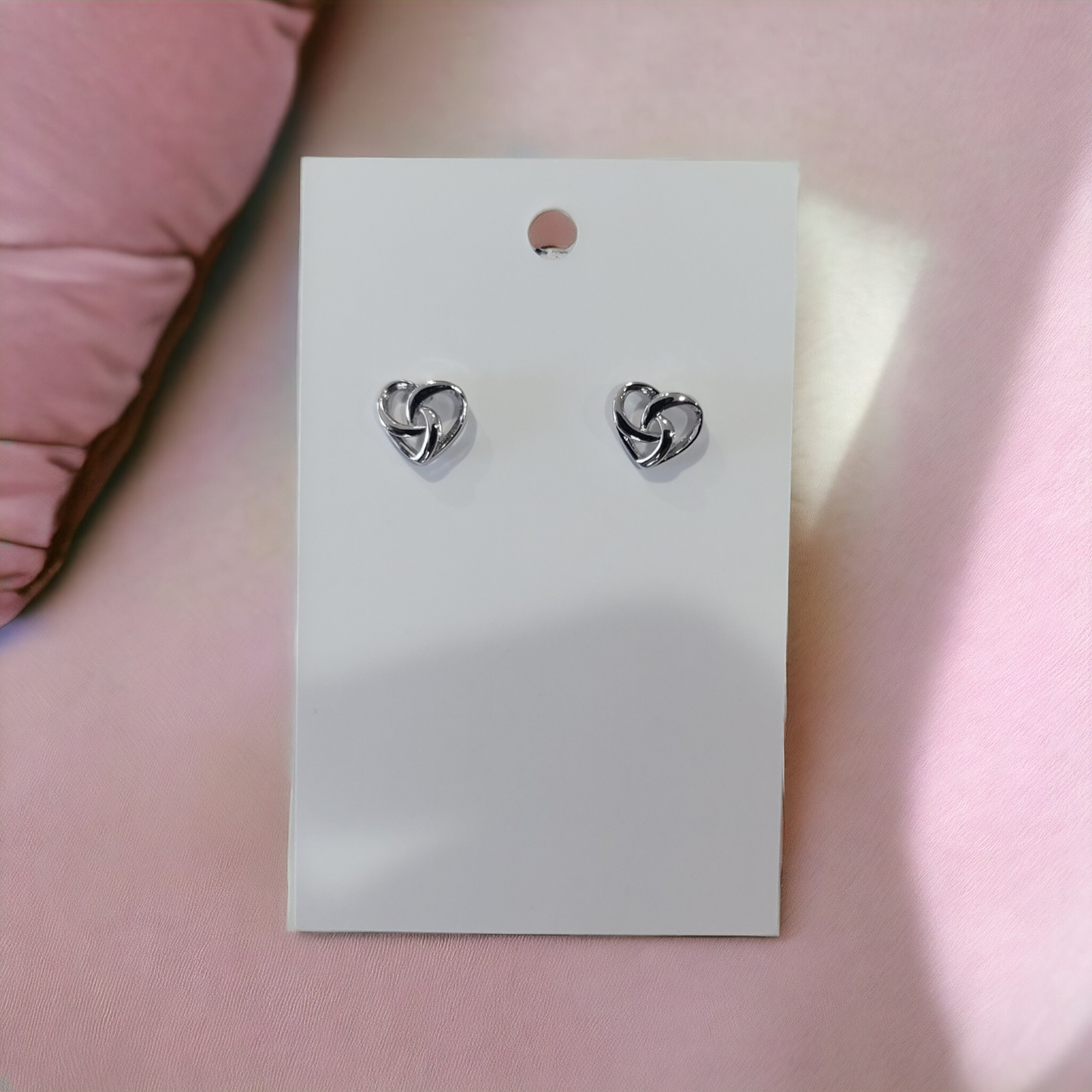 Intangled heart earrings (earrings)