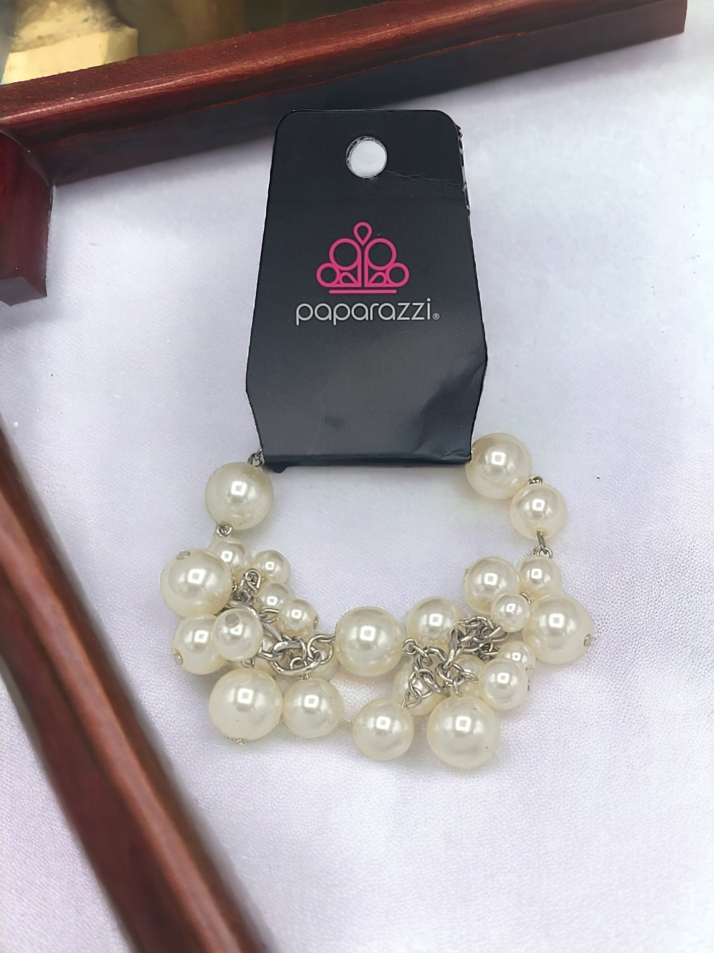 Pearl bracelet (Bracelets)