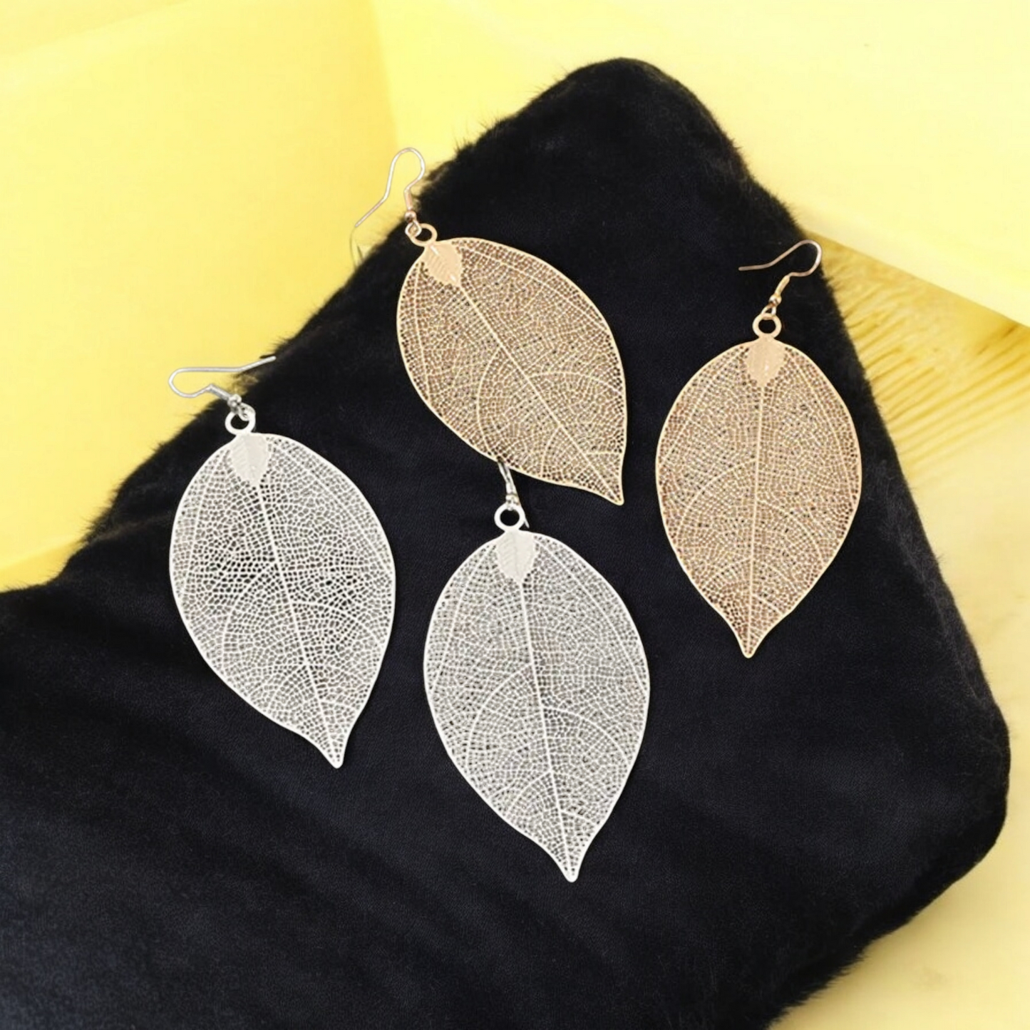Falling leaves earring (earrings)