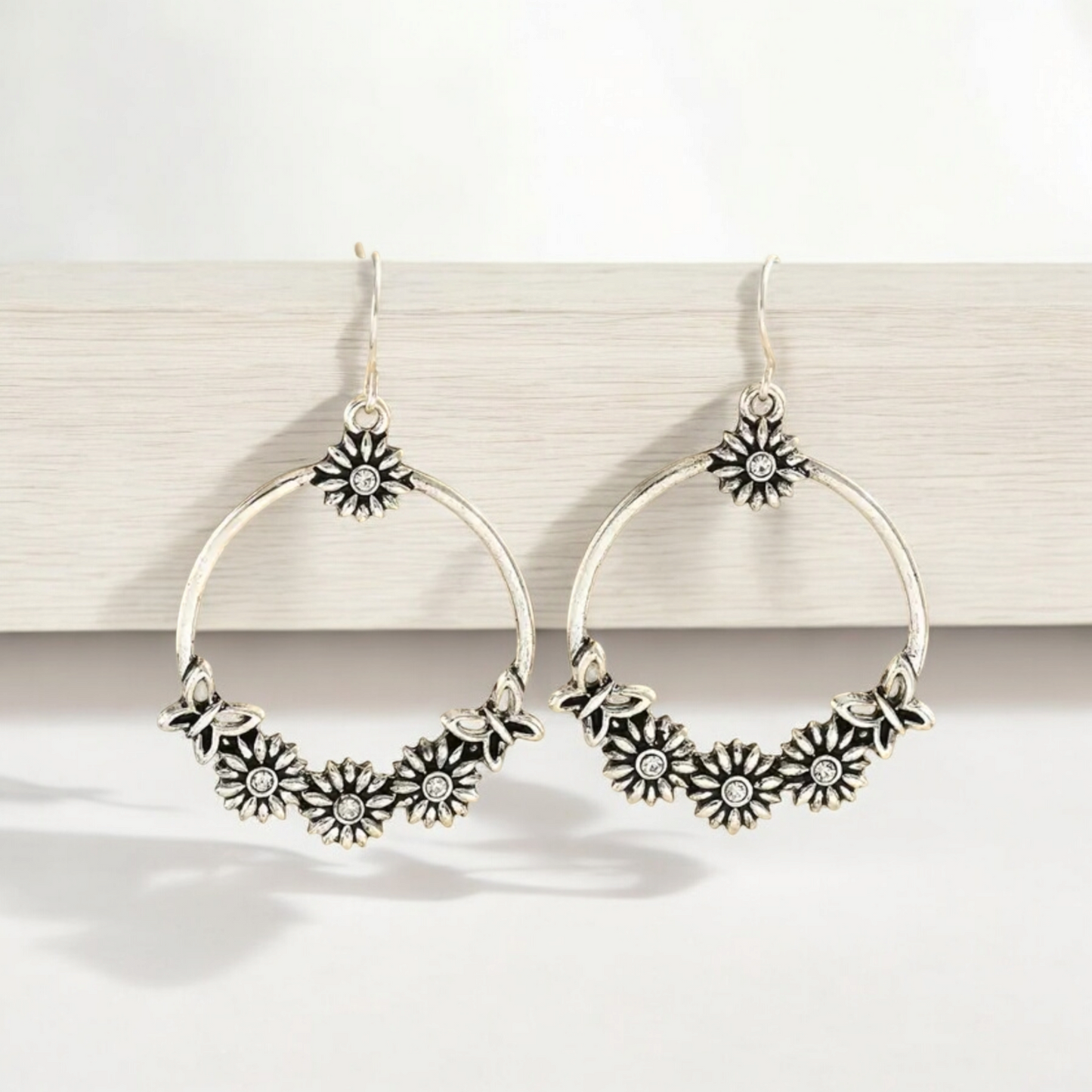 Flower child earrings (earrings)