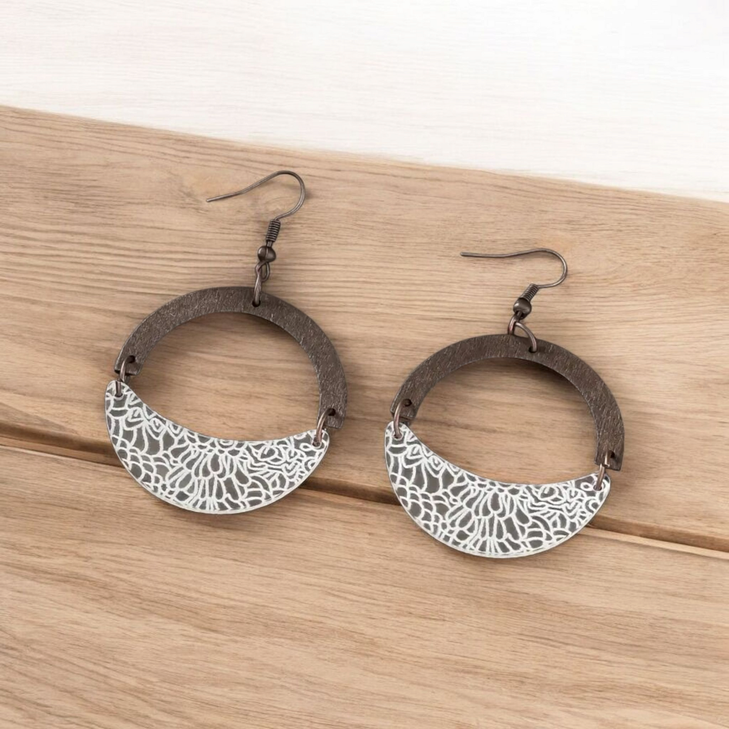 Wooden additude earrings (Earrings)