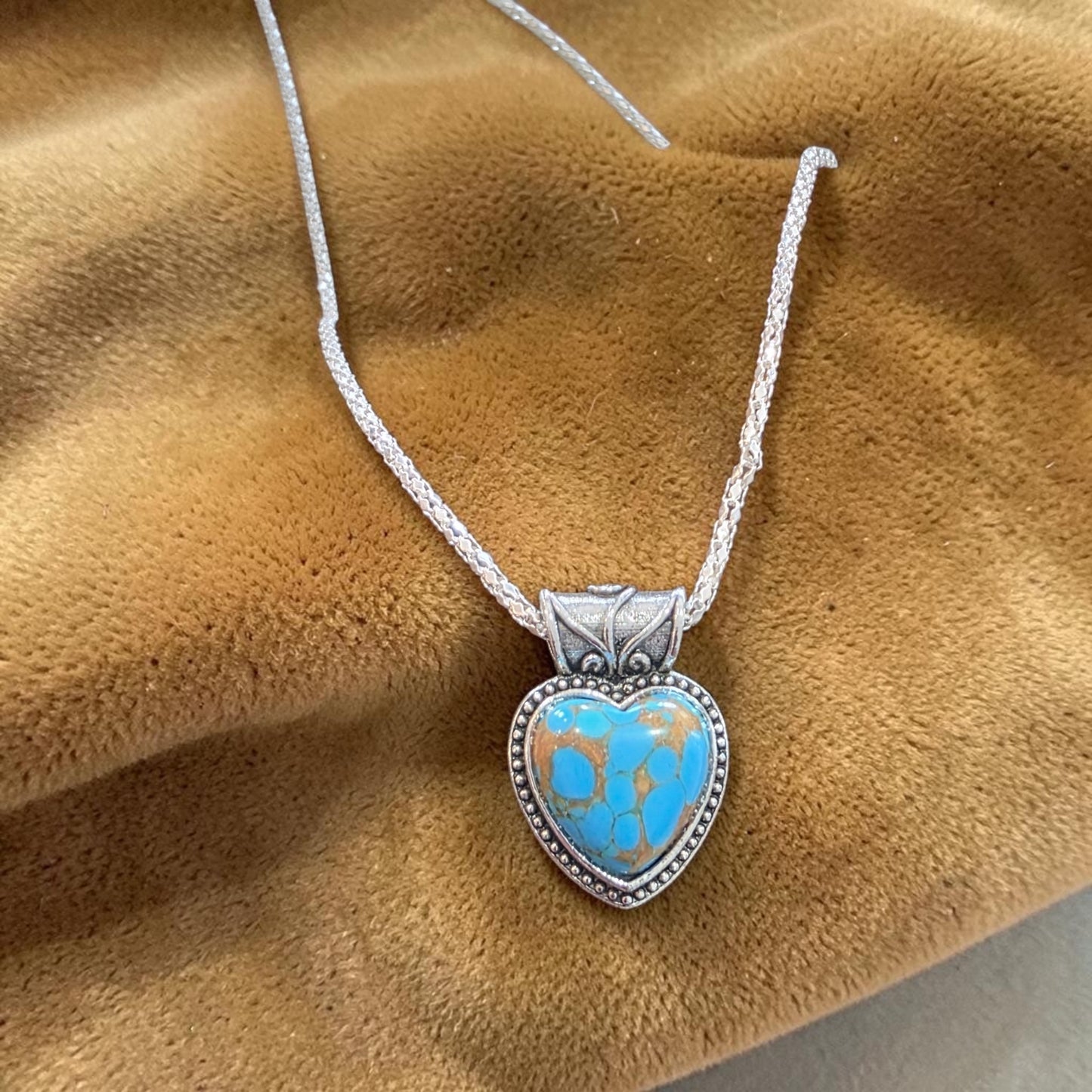 Heart-a-tude necklace