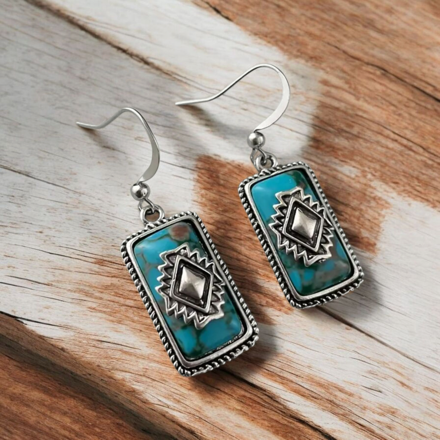 Native ornament earrings (earrings)