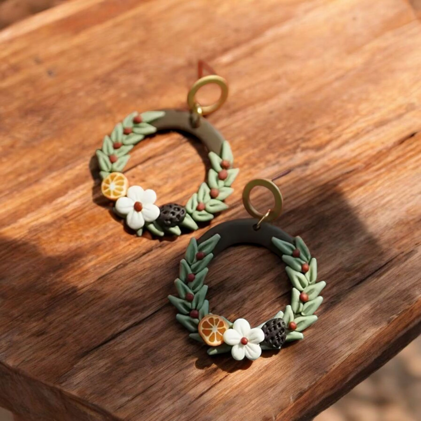 Merry and bright earrings (earrings)
