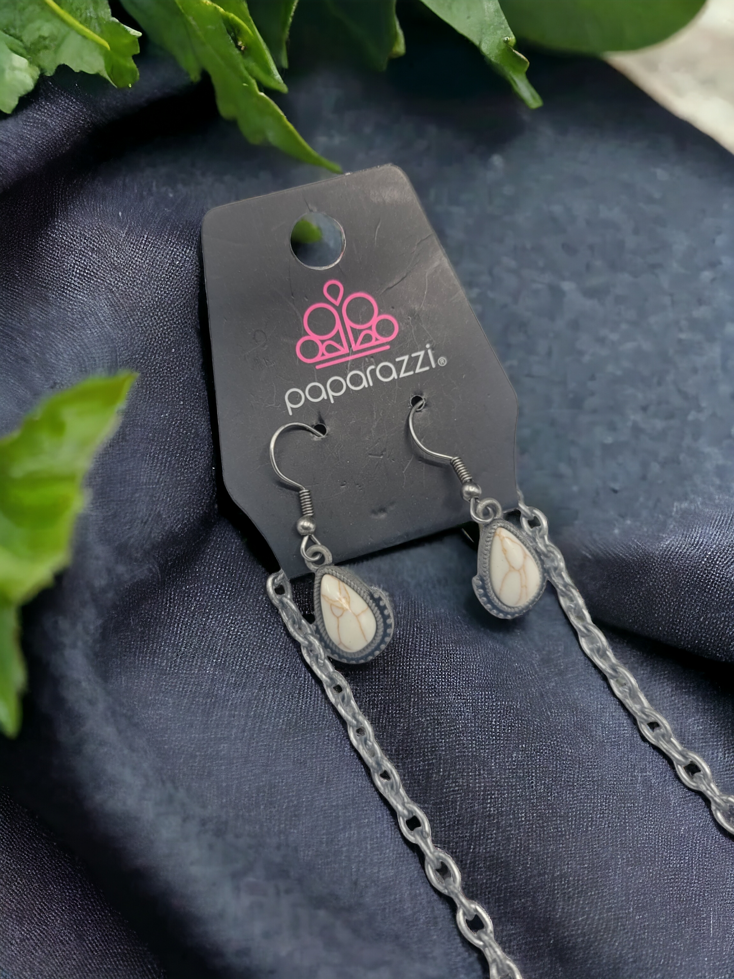 The horse shoe bends necklace (Necklaces)