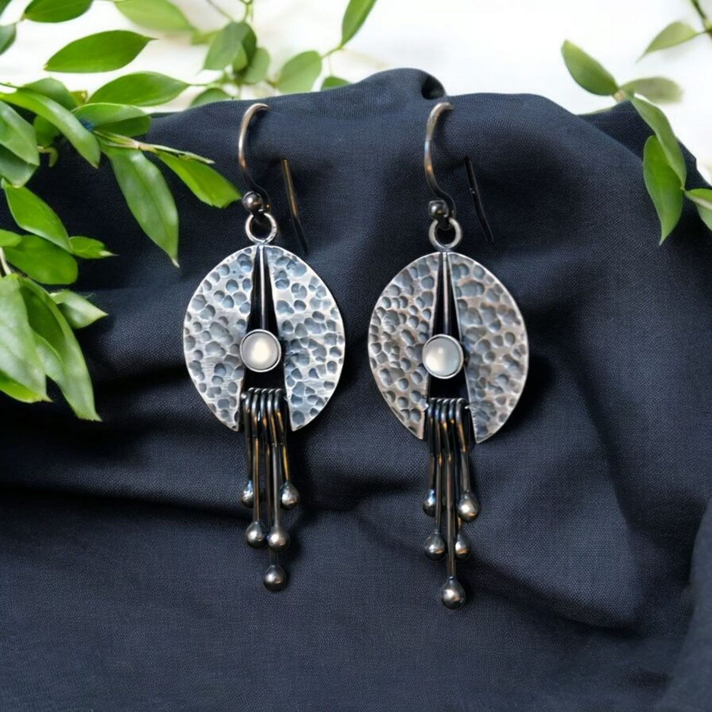 Retro gunmetal earrings (Earrings)