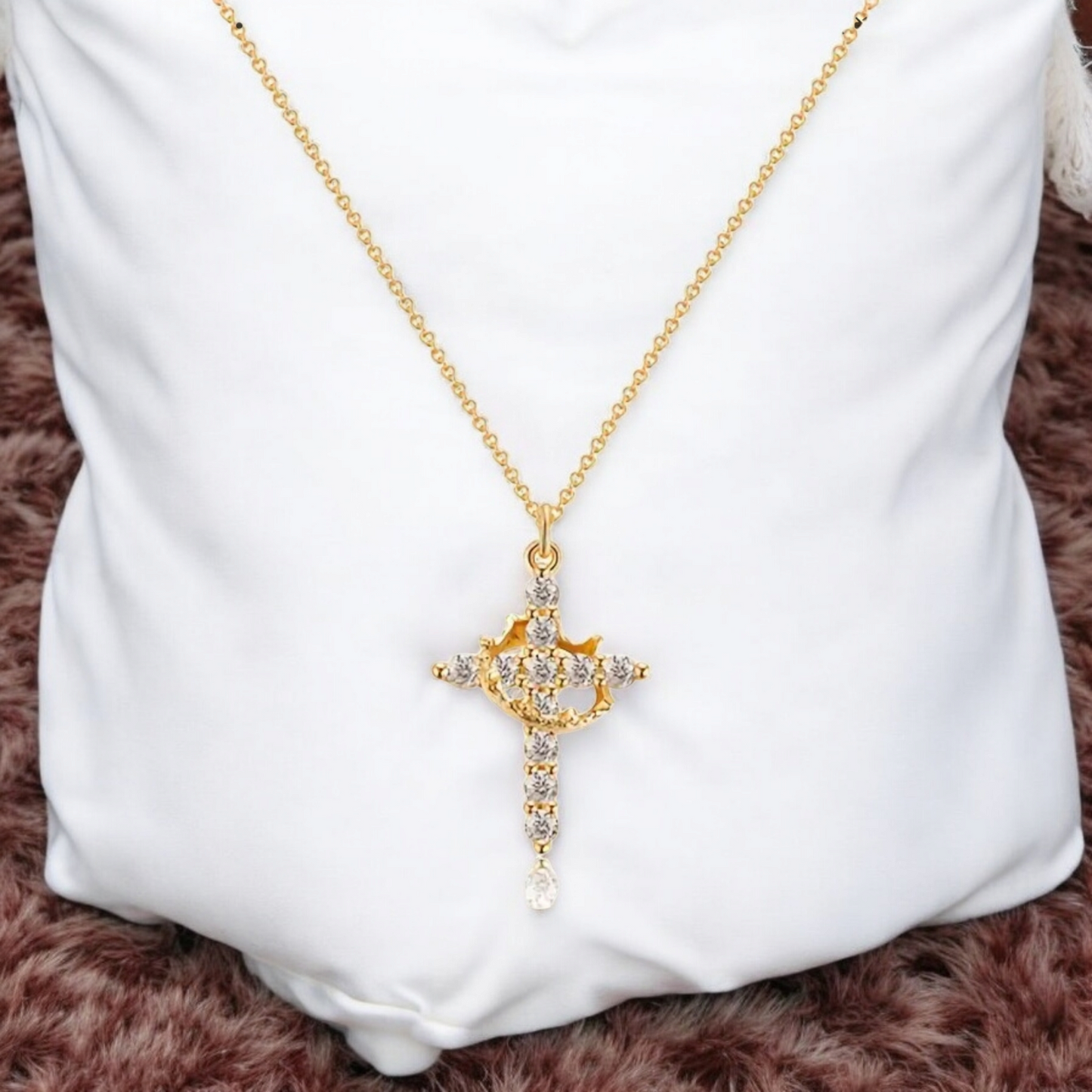 The king of my life necklace (Necklaces)