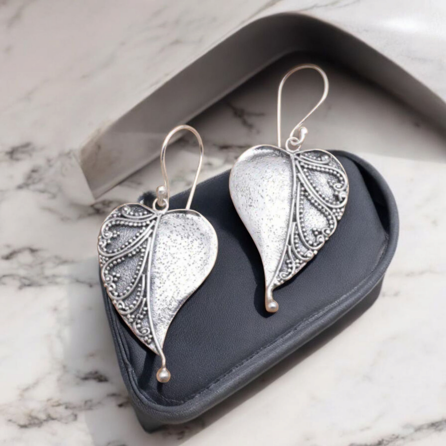 Emboss my heart earrings (Earrings)