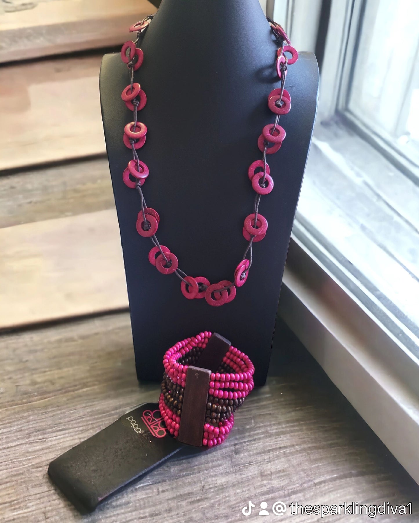 Salsa in the sun necklace set (necklace)