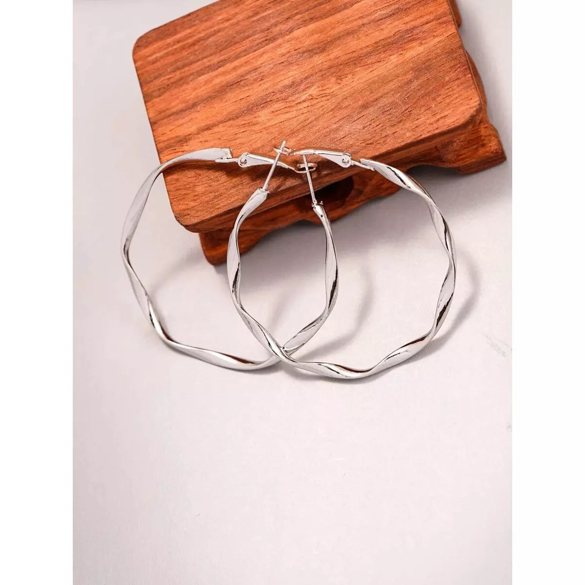 Twisted by nature hoop earrings (Jewelry)