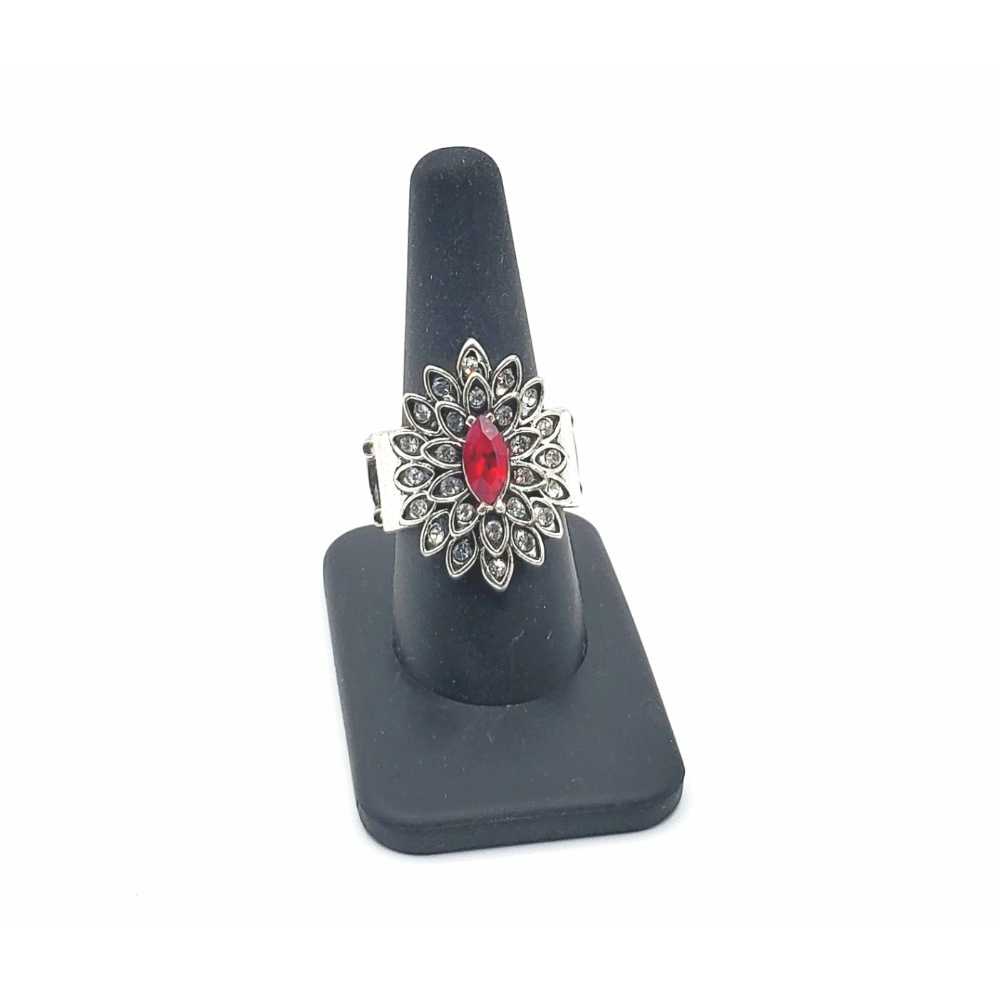 Prom queen (Jewelry)