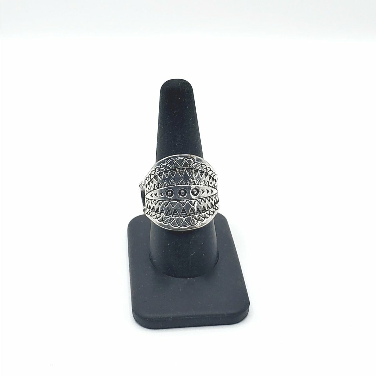 It's an art ring (Jewelry)