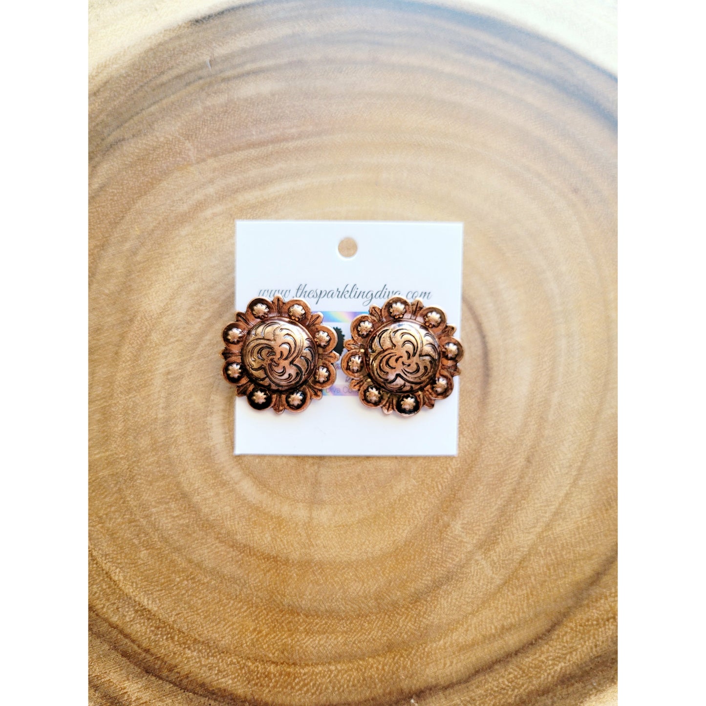 Country medallion earrings (Jewelry)