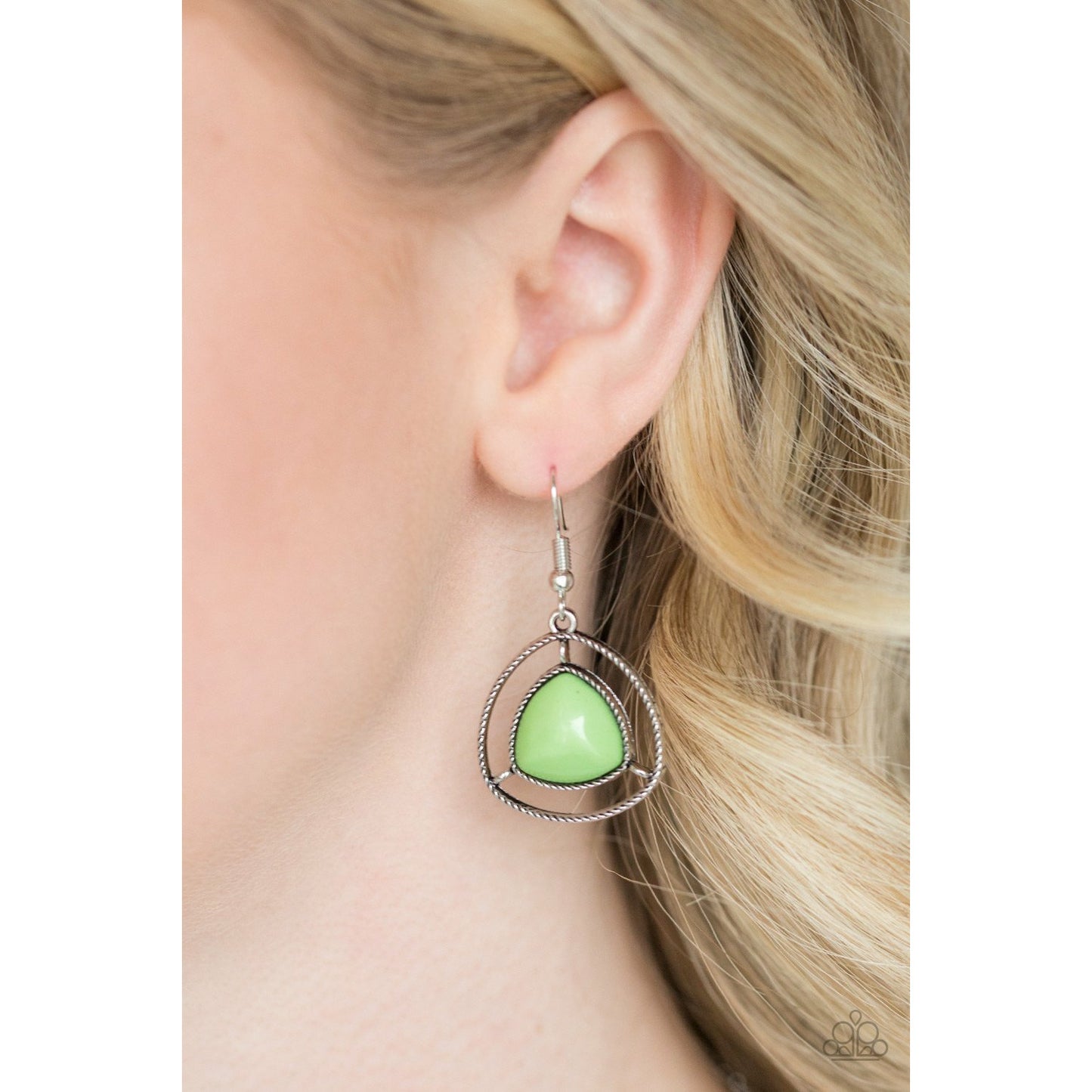 Make A Point - Green necklace (Jewelry)