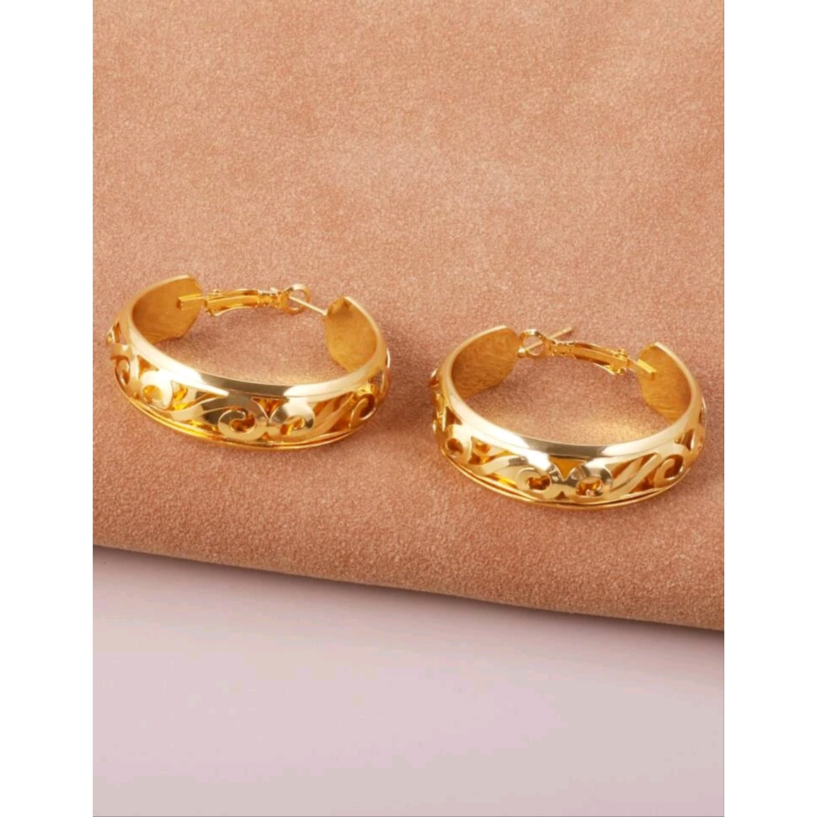 Scrolled elegance earrings (Jewelry)