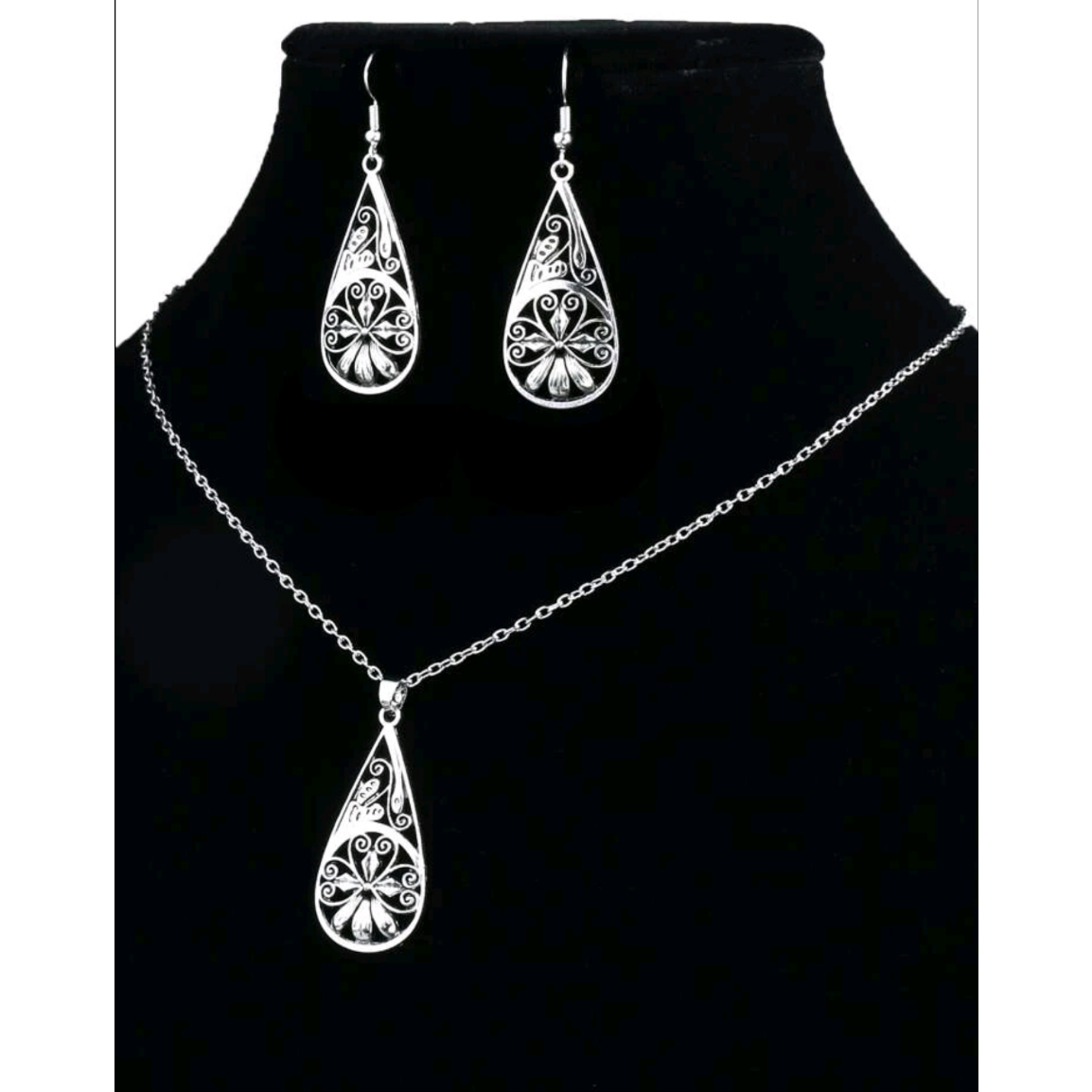 Spinning flowers necklace set (necklace set)