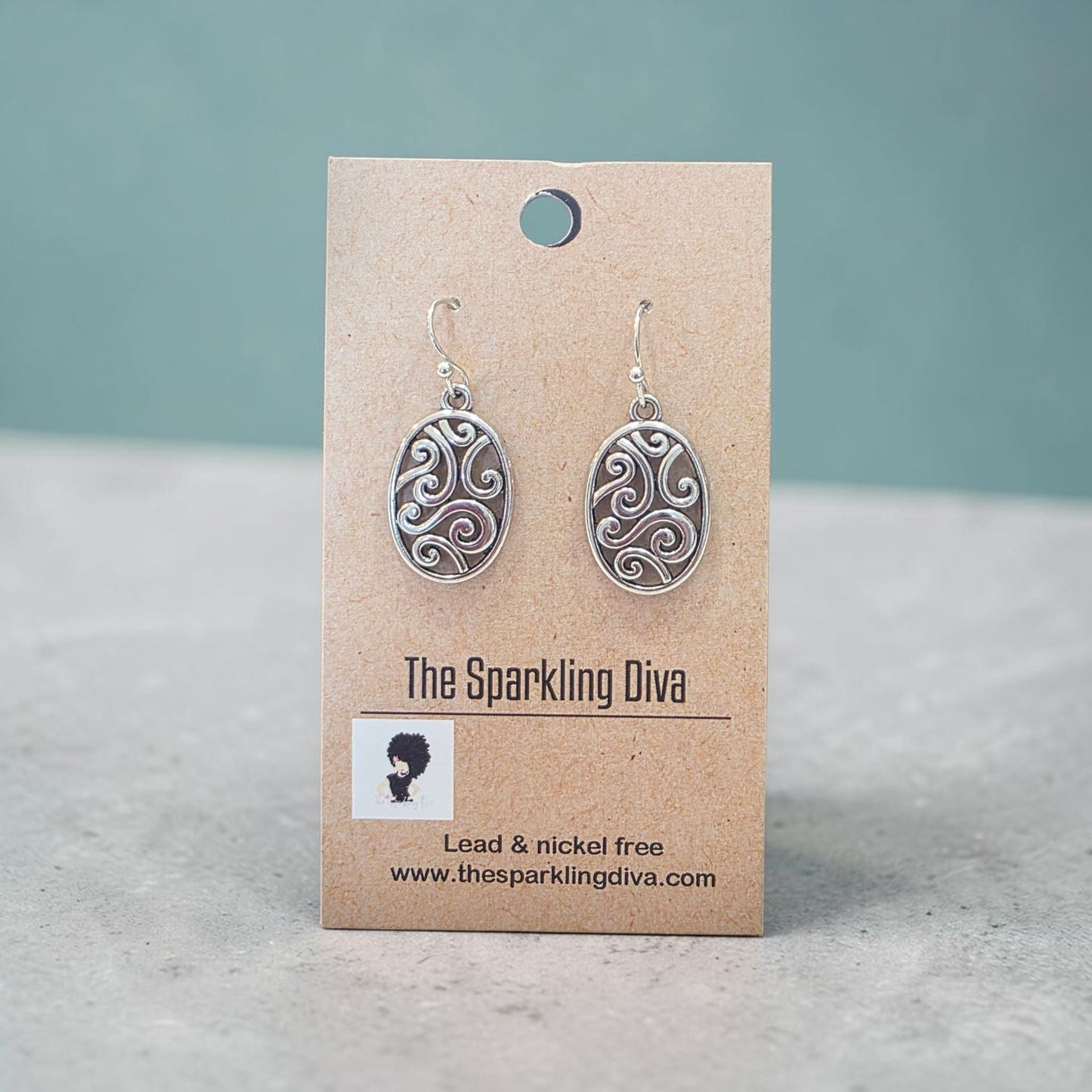Scrolling around earrings
