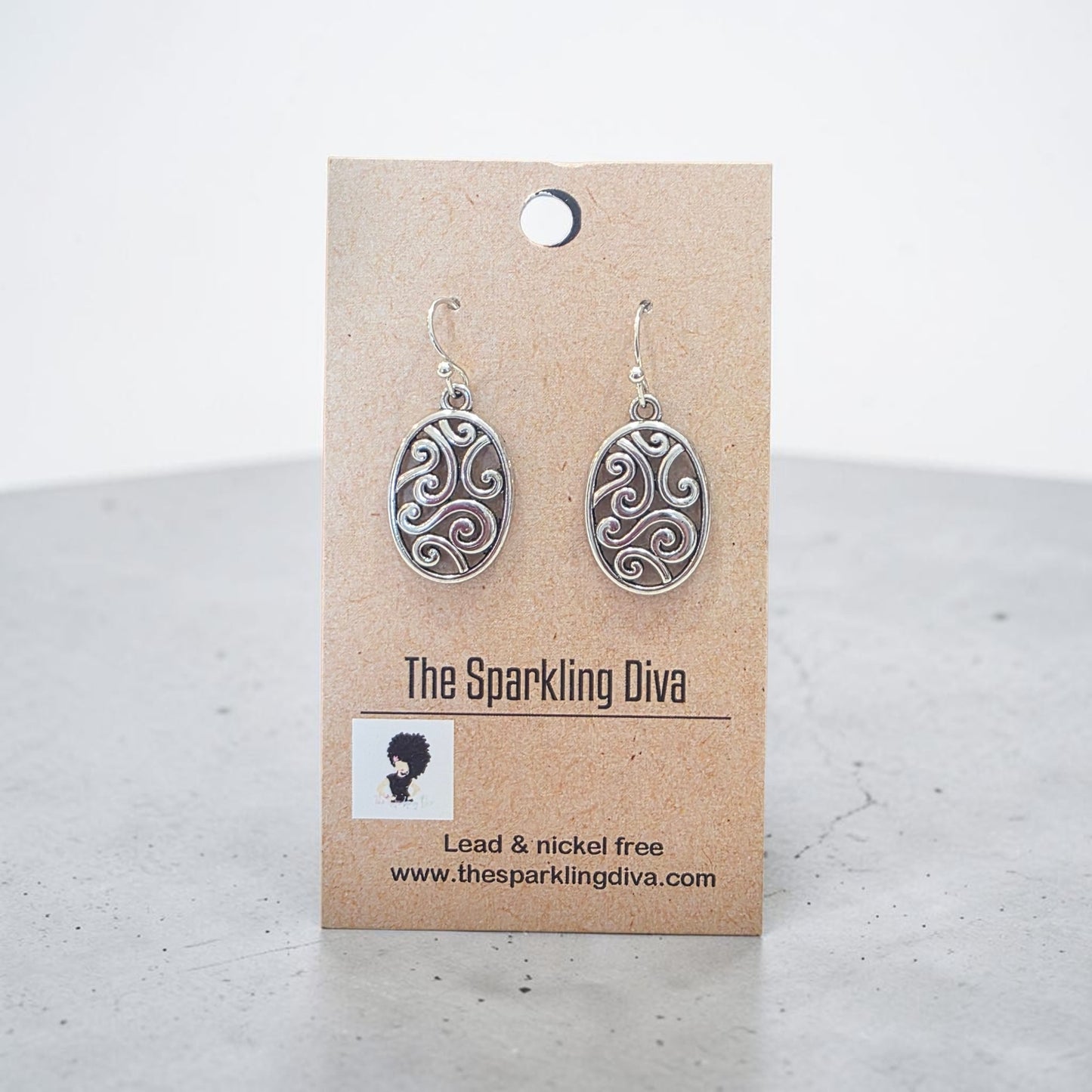 Scrolling around earrings