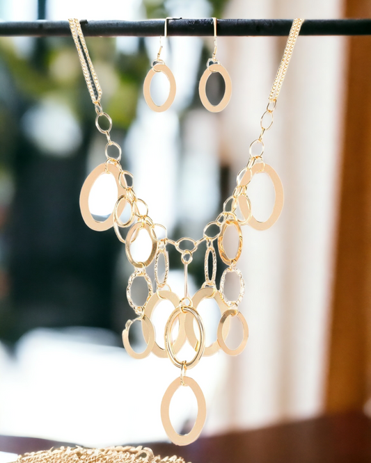 A Golden Spell necklace