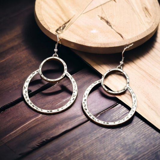 Balancing act earrings (earrings)