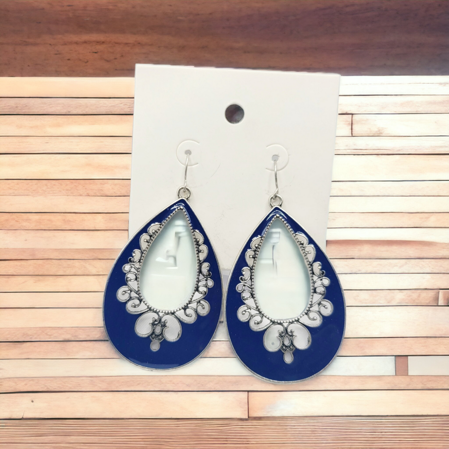 Blue cursive earrings (earrings)
