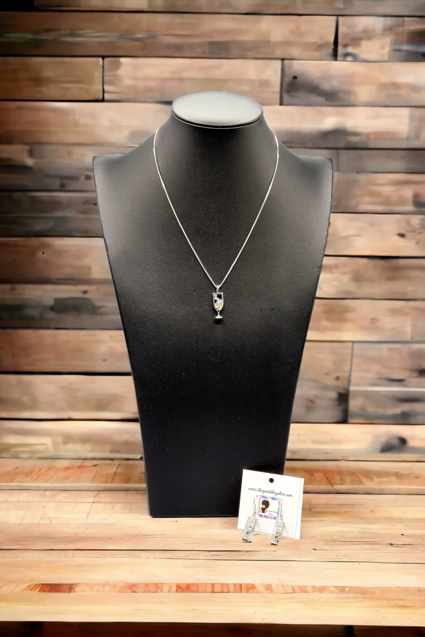 Cheers! Necklace set