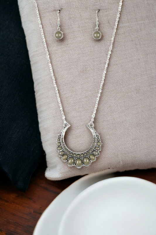 Count To ZEN - Green necklace (Jewelry)