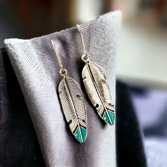 Feather flow earrings (Jewelry)