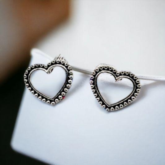 Radiant heart stud earrings (Earrings)