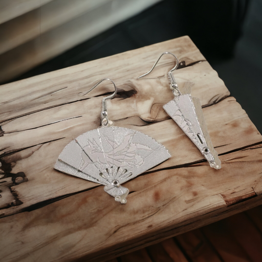 Fan fair earrings (Earrings)