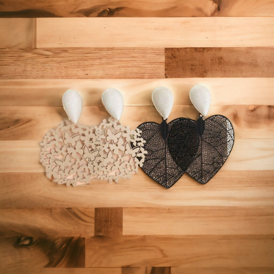 Flutter away earrings (earrings)