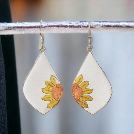 Sunflower shadow earrings (earrings)