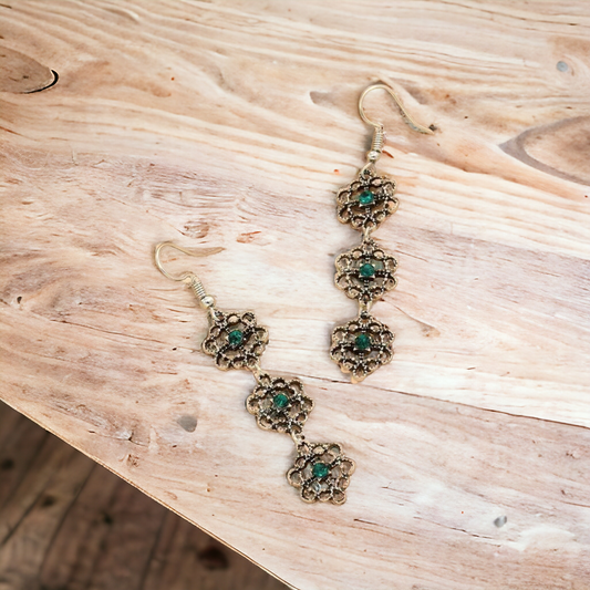 Fancy and free earrings (Jewelry)