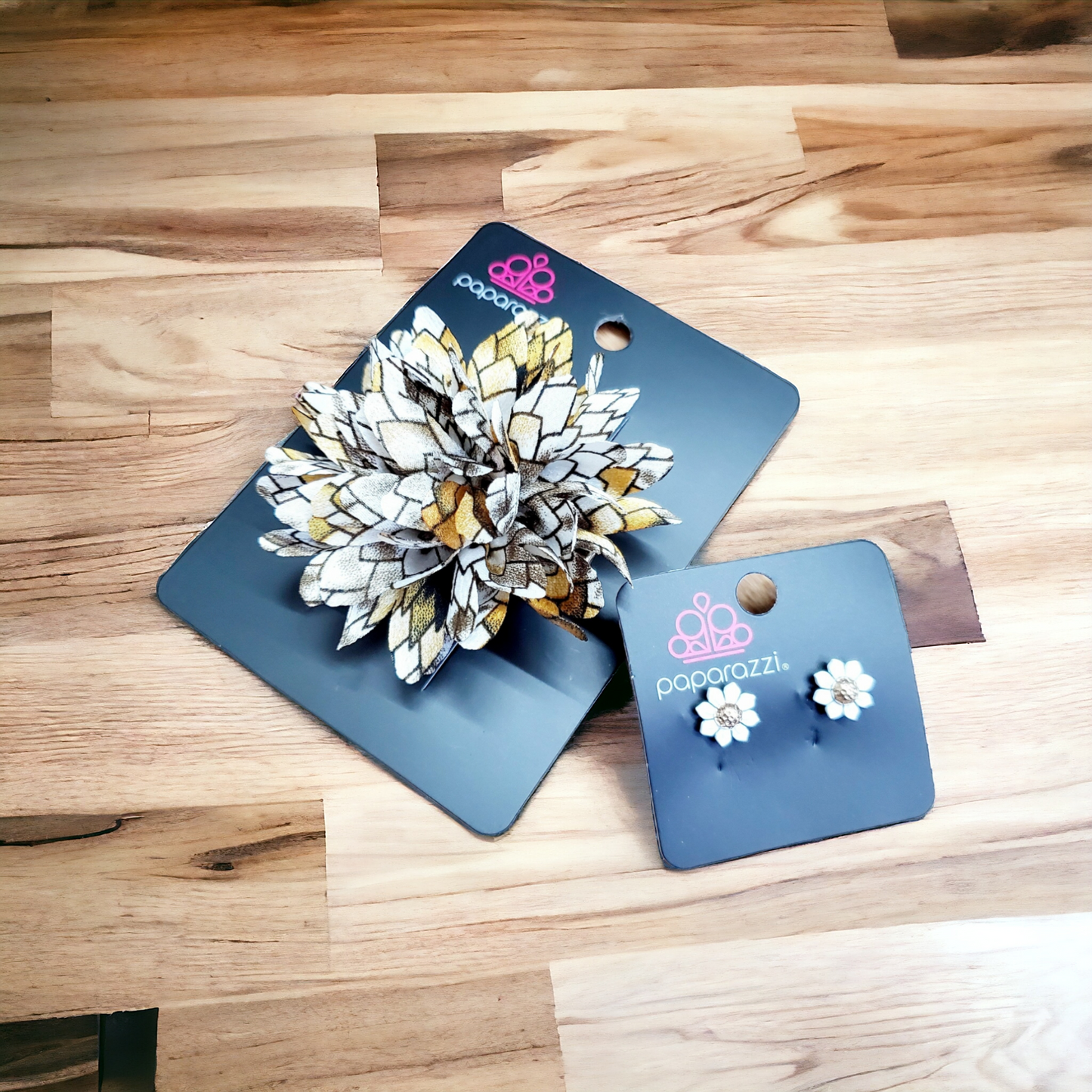 Honey bee hair flower set
