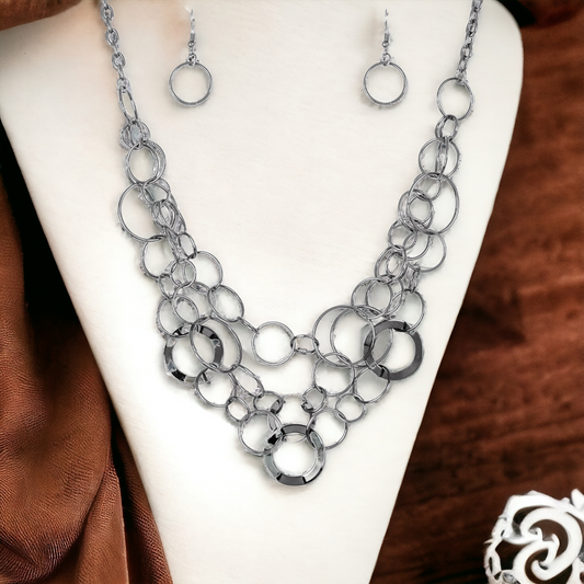 Main Street Mechanics - black necklace (Jewelry)