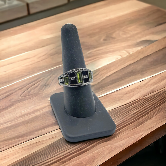 Gunmetal and moss ring (Jewelry)