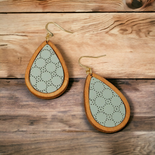 Refined earrings (Earrings)